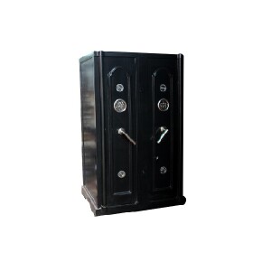 Locker, 17 inch width, 2.5 height - সিন্ধুক ১৭ ইঞ্চি চওড়া, ২.৫ ফুট উচ্চতা